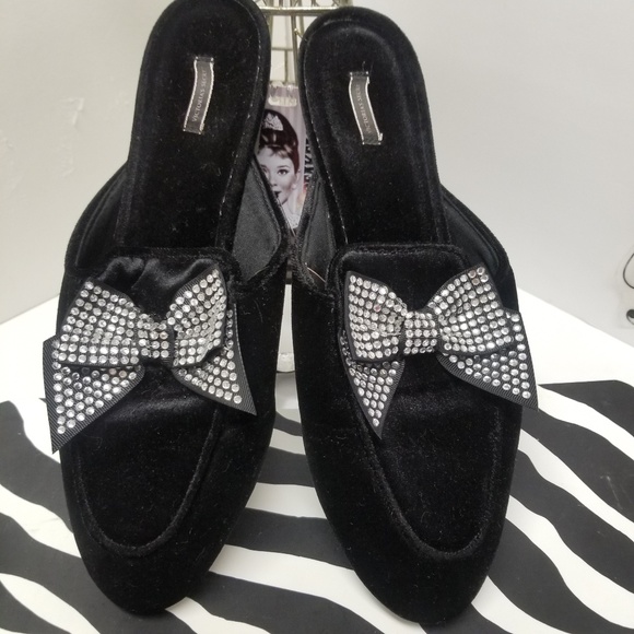 Victoria's Secret Black  Rhinestones Slippers - Picture 4 of 8